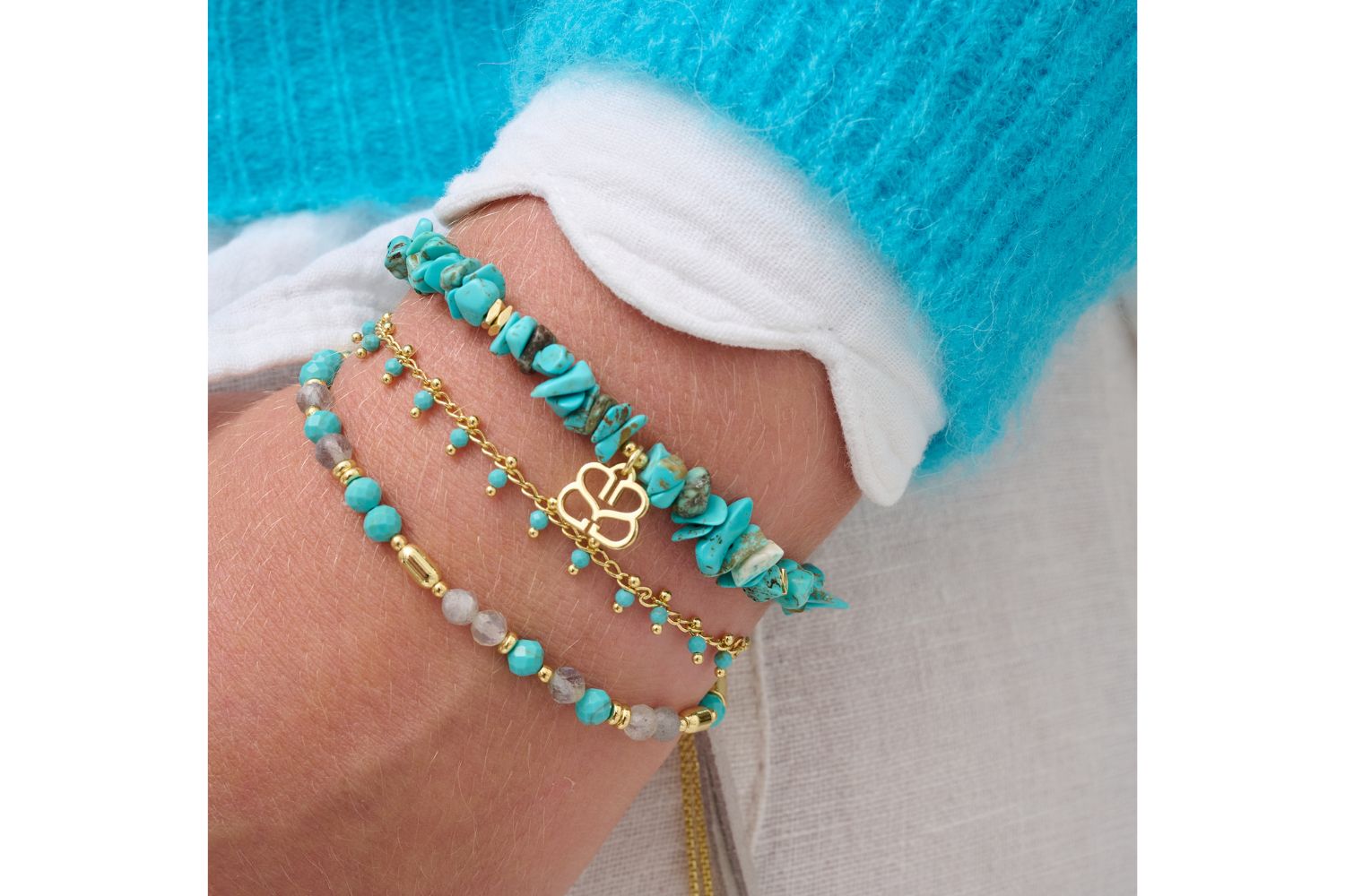 Sana Turquoise Howlite Gold Bracelet